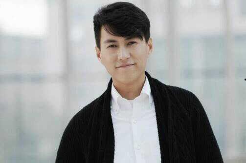 靳东爆料娱乐圈事件视频,揭秘明星背后的真实故事 第1张 靳东爆料娱乐圈事件视频,揭秘明星背后的真实故事 第1张